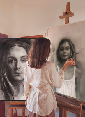 Kathrin Hufen in the Studio