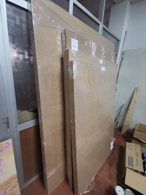 Luís Bastos in the Studio: New shipping boxes for a faster delivery.