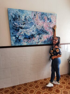 Luís Bastos in the Studio: Fatima posing with "The courtship".
