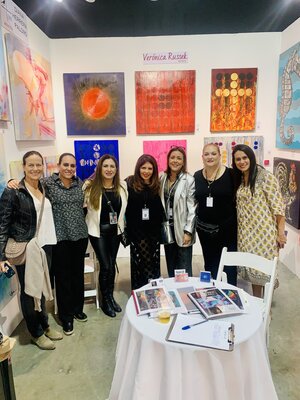 Diana Herrera in the Studio: Artistas Mexicanas en Miami con la visita de la Consulado de Mexico a la exposición 2023
