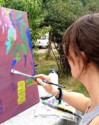 Michaela Schmid in the Studio: Bei der Arbeit