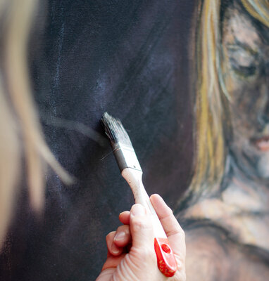 Andrea Holl in the Studio