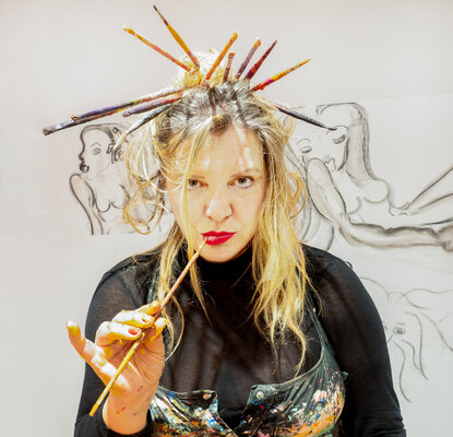 Isa Sator in the Studio