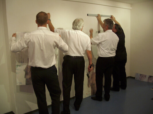 ENRIC AROMI-MASRIERA in the Studio: Curators working (Wien)
