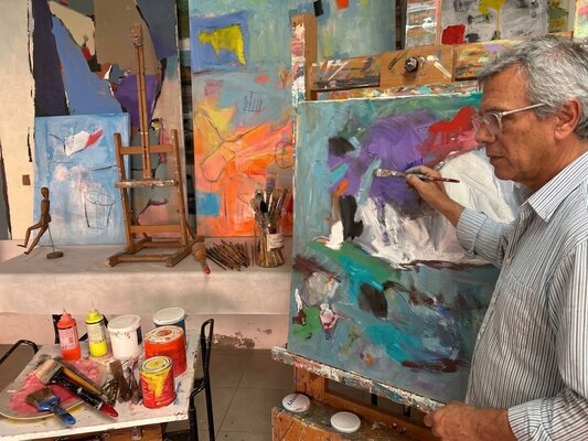 Agustí Viladesau in the Studio