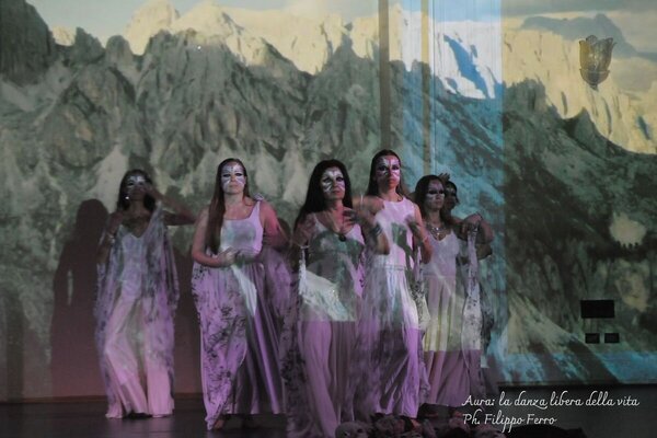Francesca Miceli Lilith in the Studio: Il mio mondo artistico: la mia danza abbinata alle splendide montagne del Trentino