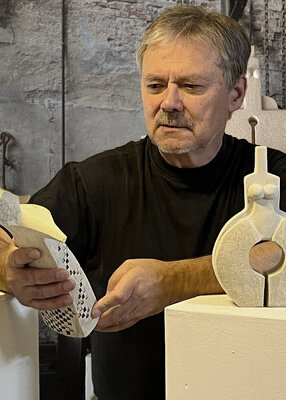 Norbert Kaluza in the Studio: Präsentation im Industriemuseum Freudenthaler Sensenhammer in Leverkusen