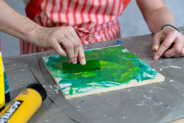 Natasha Haydon in the Studio: Creating a background with my favourite ruler