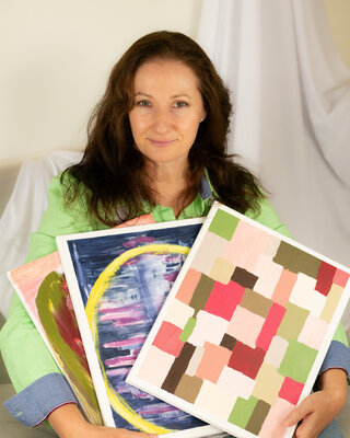 Nadezhda Siuzeva in the Studio