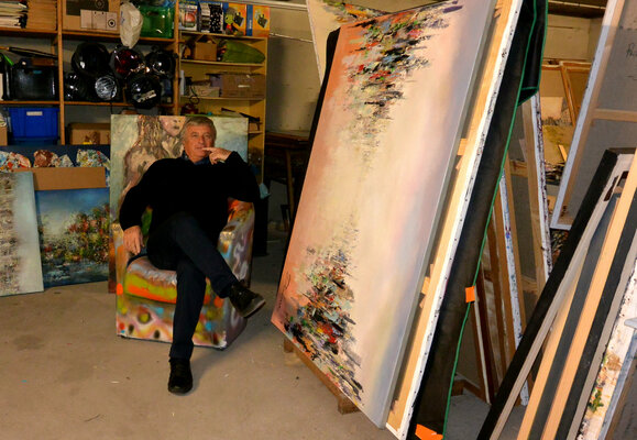 Richard Dubure in the Studio: La pose