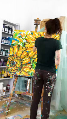 Aylin Schickel in the Studio