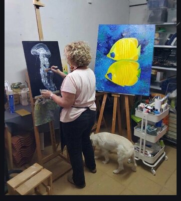 Carmen Cánovas Rodríguez im Studio: Luz,sombra y color. Obra en proceso