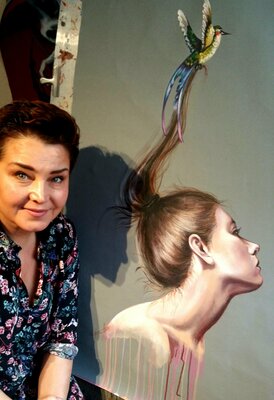 Elena Kraft in the Studio