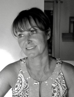 Follow Sylvie Hamou on Select