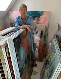 Follow Francine Scrignac on Select