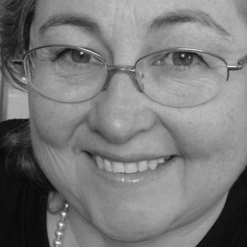Follow Rosario De Mattos on Select