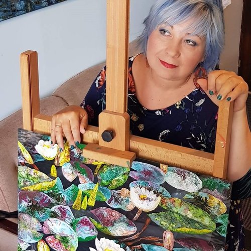 Follow Nadezda Stupina on Select