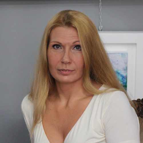 Follow Milena Nicosia on Select