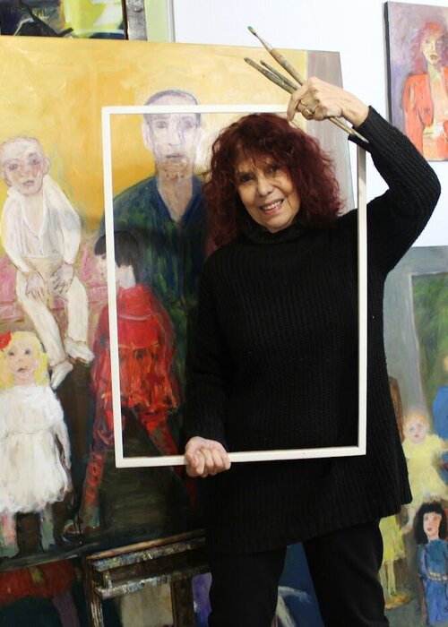Victorine Follana on Select