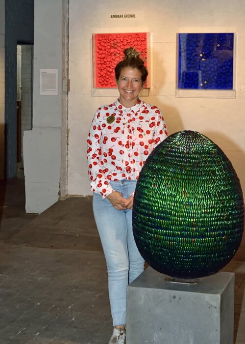 Barbara Greindl on Select