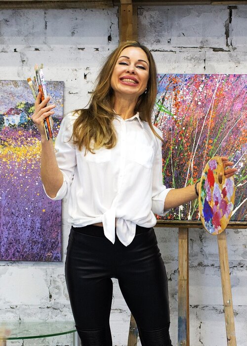 Nadiia Antoniuk on Select