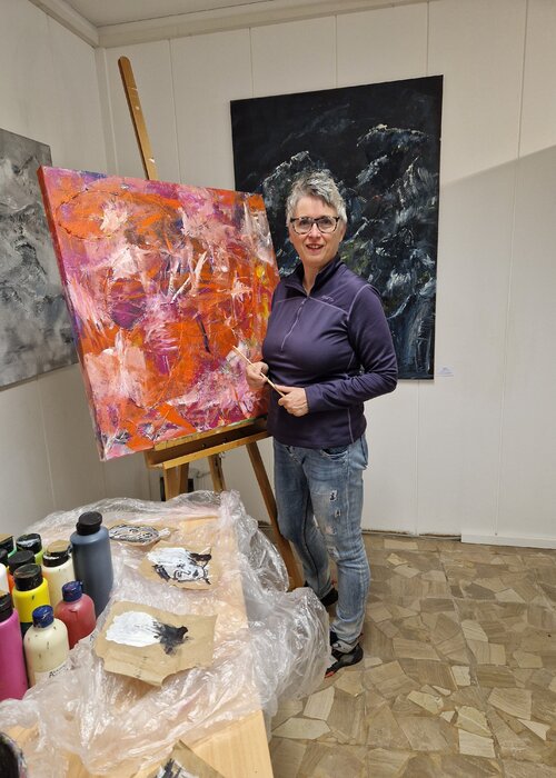 Petra Kohns-Merges on Select