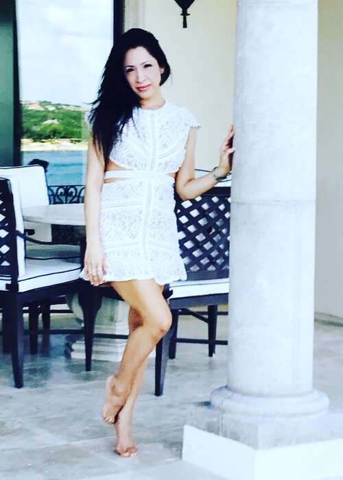 Ana Luisa Veloz on Select