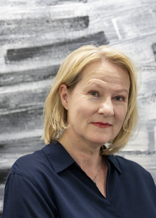 Klara Gunnlaugsdottir on Select