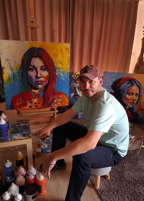 Todor Attila Zsolt on Select