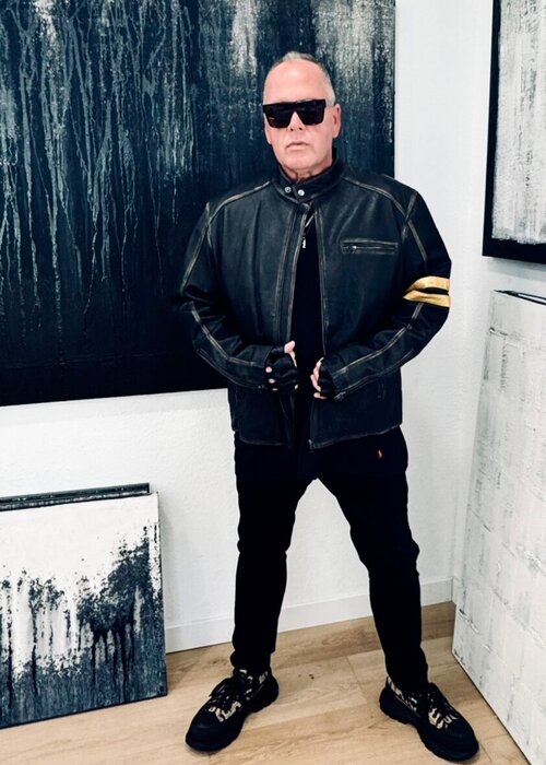 Shannon Louis on Select