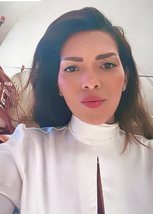 Eileen Contreras -Art Curator- on Select