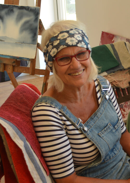 Judith Beeby on Select