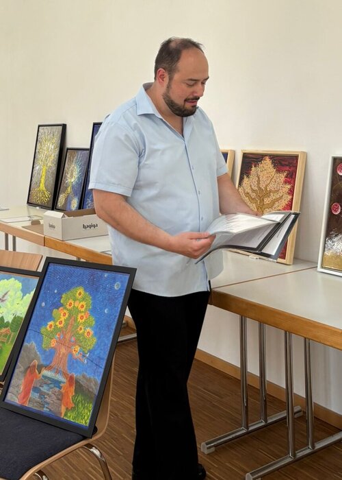Dominik Wojcik on Select