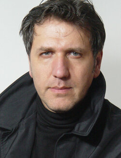 Follow Yaroslav Kurbanov on Select