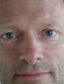 Follow Rob van Hoek on Select