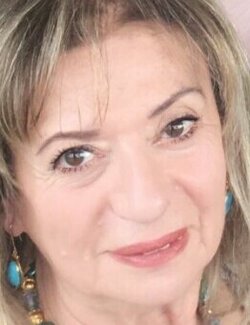 Follow Mona Asmar Hecker on Select