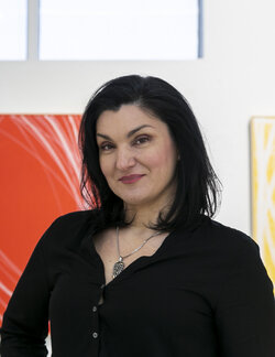Follow Jelena Antic on Select