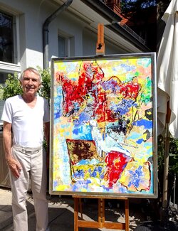Follow Volker Mayr on Select