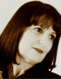 Follow Mary Papas on Select