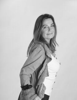 Follow Frédérique Chabin-Rivière on Select