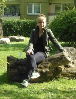 Follow Reneta Isin on Select