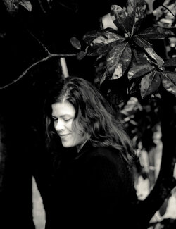 Follow Anna Jaap on Select