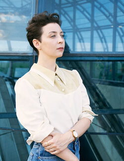 Follow Bozhena Fuchs on Select