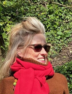 Follow Karin Moorhouse on Select