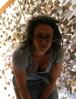 Follow Carolina Moretti on Select