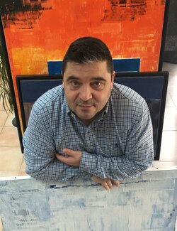 Follow Hervé Souffi on Select