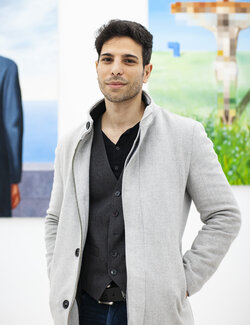 Follow Ezequiel Martinez Llaser on Select