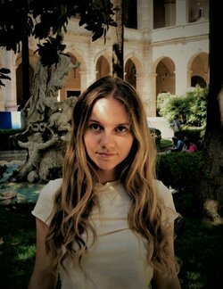 Follow Anja Spagl on Select