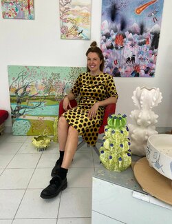 Follow Sofia Battisti on Select