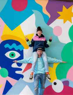 Follow Guillaume & Laurie on Select